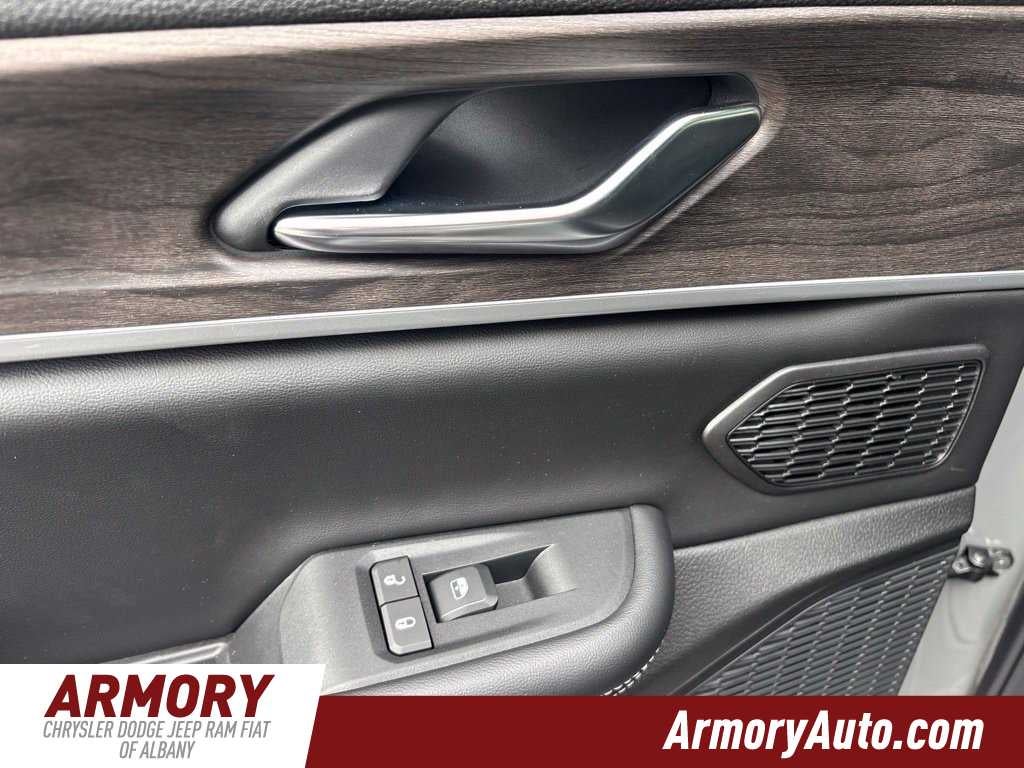 2027 Jeep Grand Cherokee Limited
