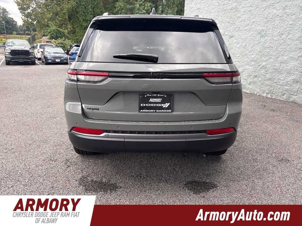 2027 Jeep Grand Cherokee Limited