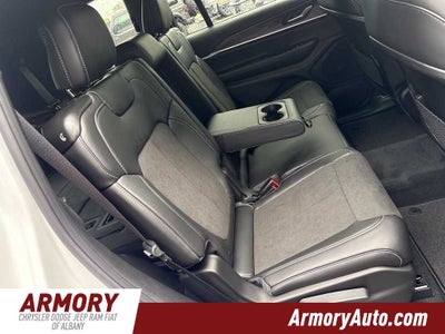 2027 Jeep Grand Cherokee L Laredo Altitude