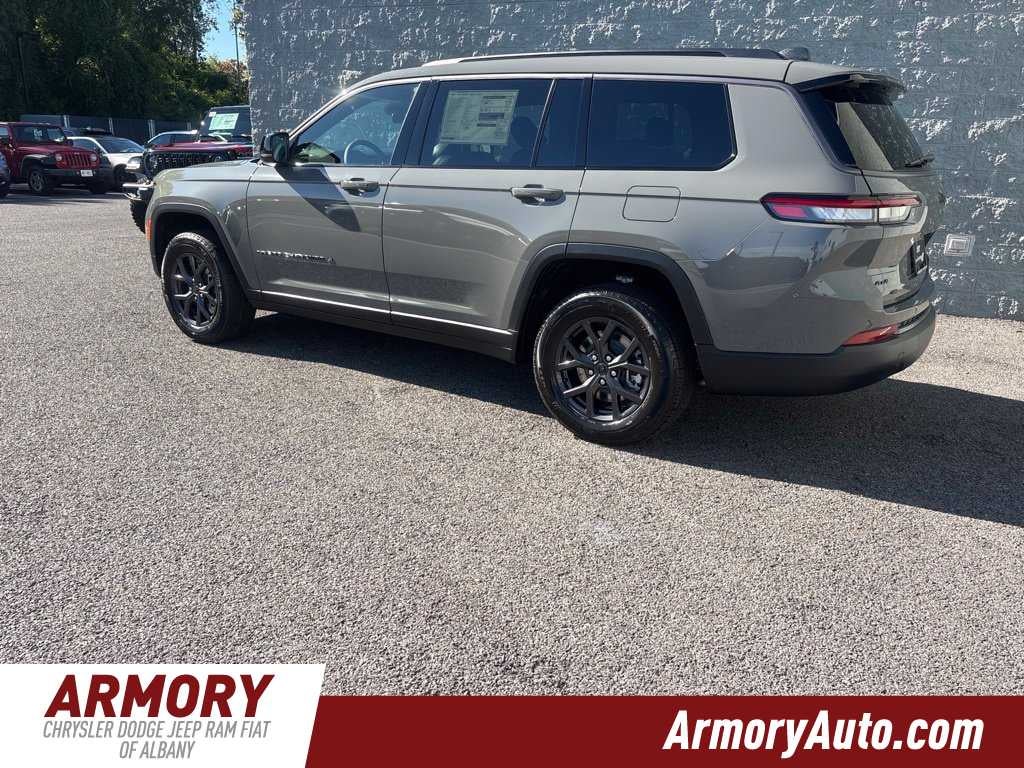 2027 Jeep Grand Cherokee L Laredo Altitude