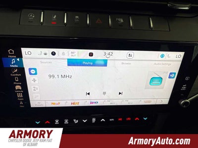 2027 Jeep Grand Cherokee Laredo Altitude