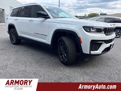 2027 Jeep Grand Cherokee Laredo Altitude