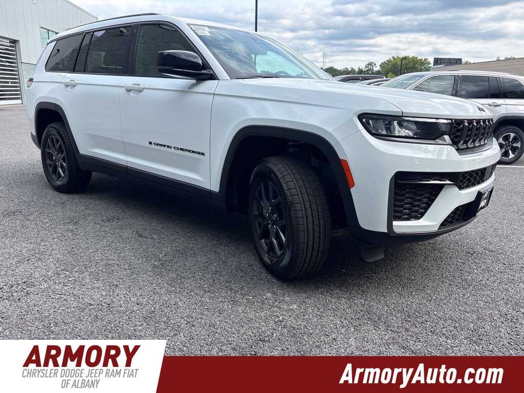 2027 Jeep Grand Cherokee Laredo Altitude