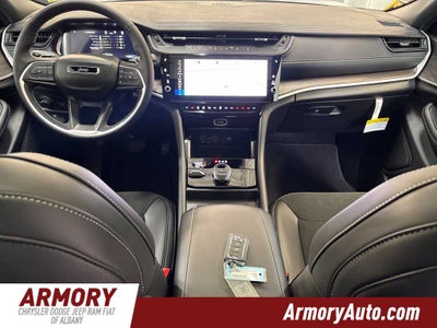 2027 Jeep Grand Cherokee Laredo Altitude