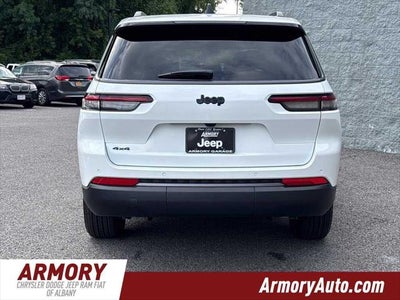 2027 Jeep Grand Cherokee Laredo Altitude