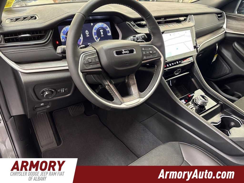 2027 Jeep Grand Cherokee L Laredo Altitude