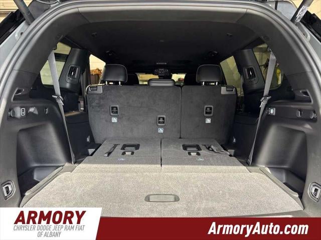 2027 Jeep Grand Cherokee L Laredo Altitude