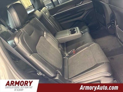 2027 Jeep Grand Cherokee L Laredo Altitude