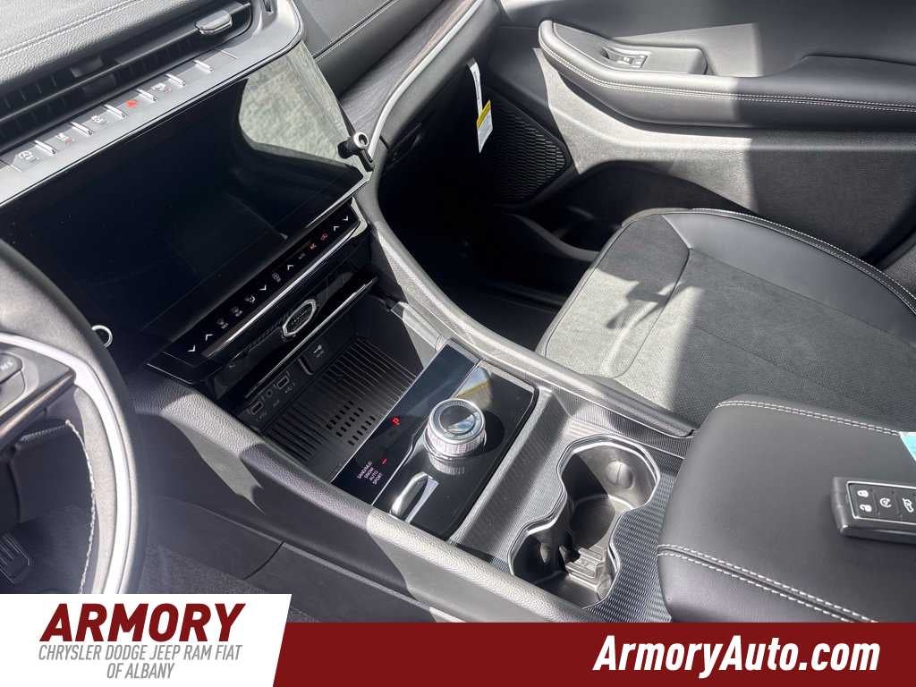 2027 Jeep Grand Cherokee L Laredo Altitude