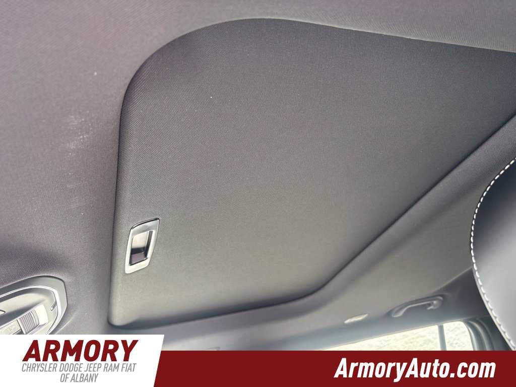 2027 Jeep Grand Cherokee L Laredo Altitude