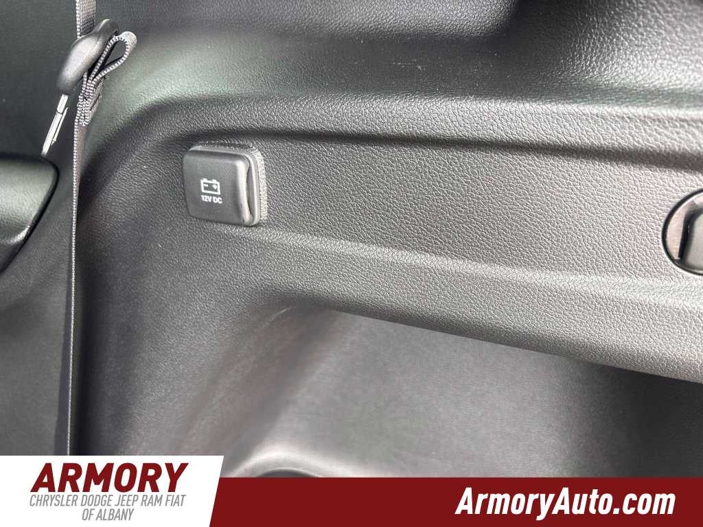 2027 Jeep Grand Cherokee L Laredo Altitude