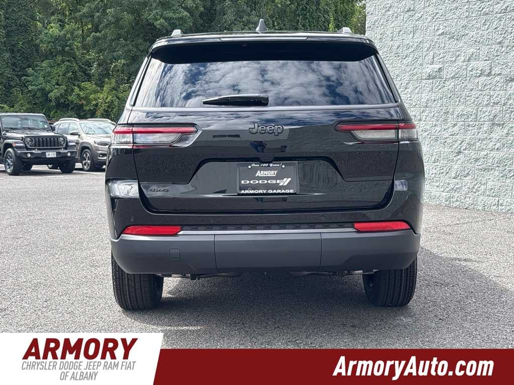 2027 Jeep Grand Cherokee L Laredo Altitude
