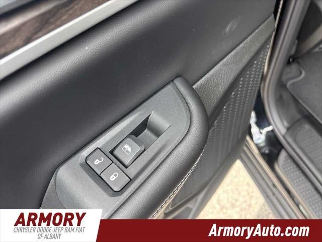 2027 Jeep Grand Cherokee L Laredo Altitude