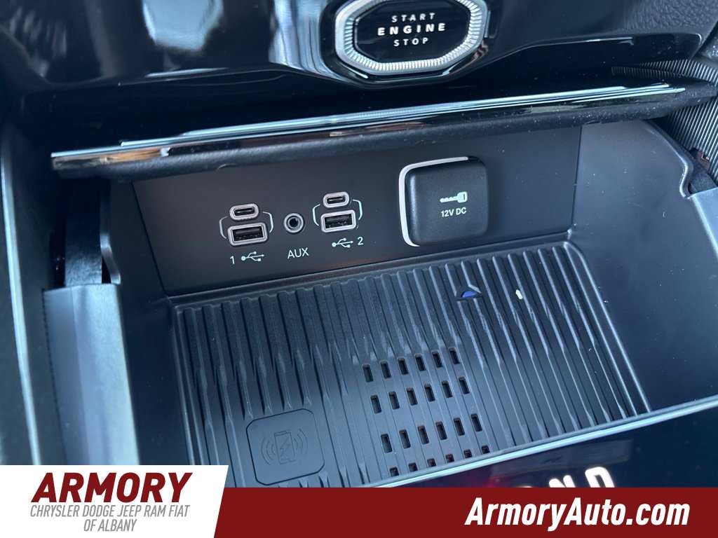 2027 Jeep Grand Cherokee L Laredo Altitude