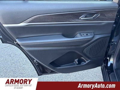 2027 Jeep Grand Cherokee L Laredo Altitude
