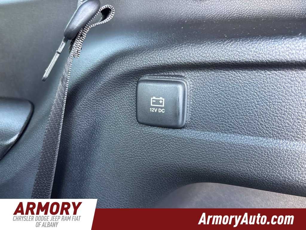 2027 Jeep Grand Cherokee L Laredo Altitude