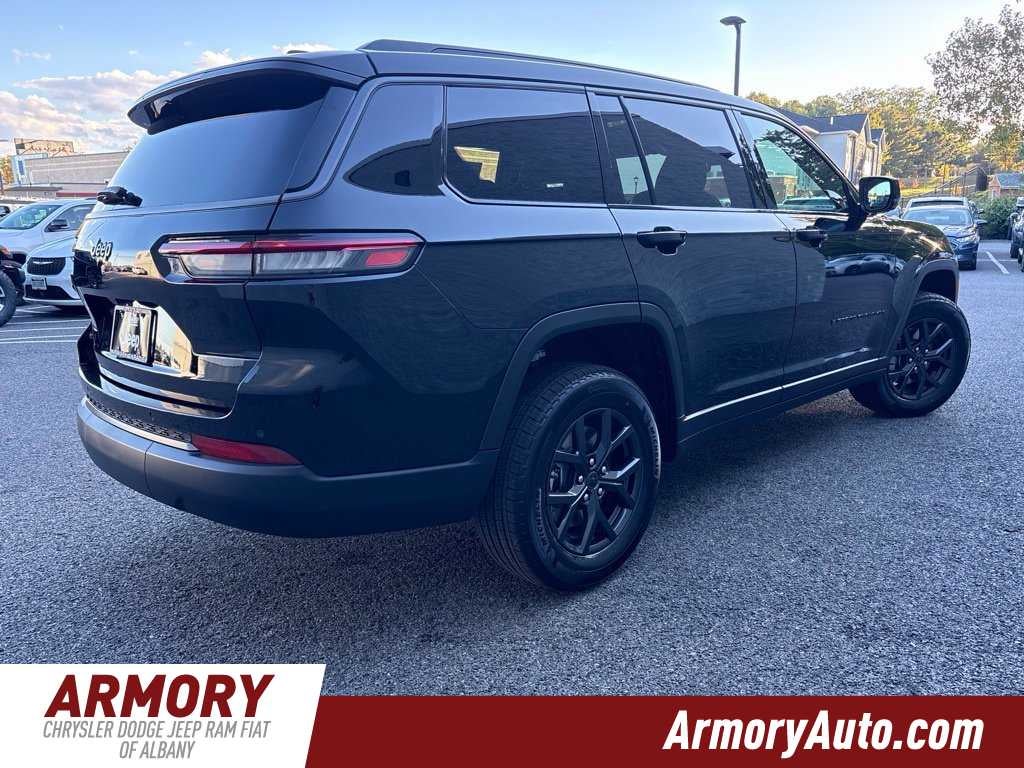 2027 Jeep Grand Cherokee L Laredo Altitude