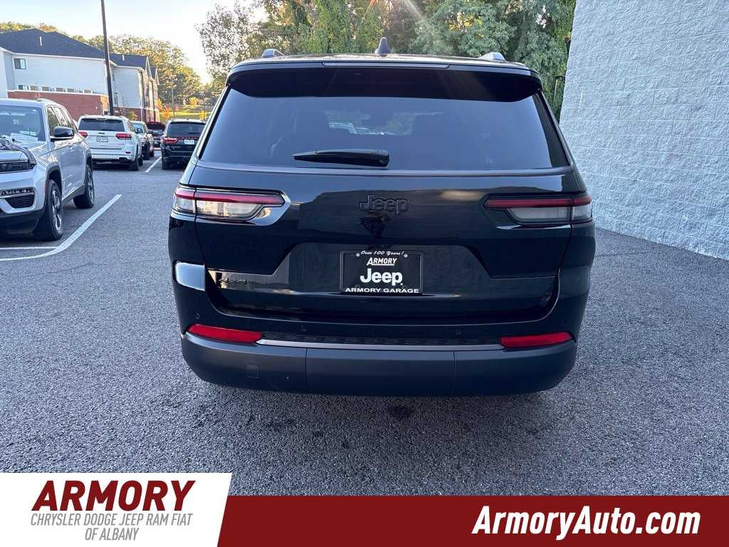 2027 Jeep Grand Cherokee L Laredo Altitude