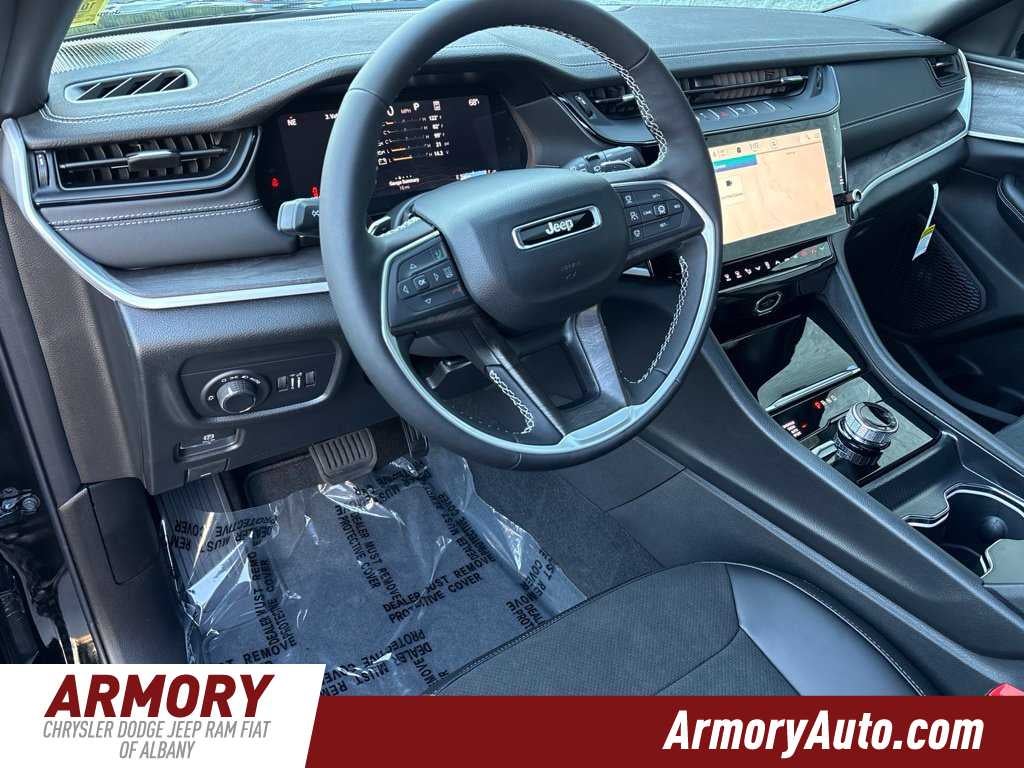2027 Jeep Grand Cherokee L Laredo Altitude
