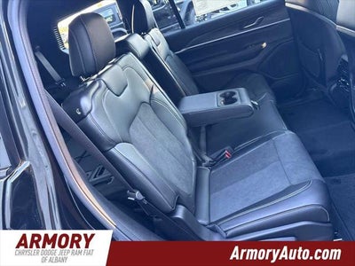 2027 Jeep Grand Cherokee L Laredo Altitude