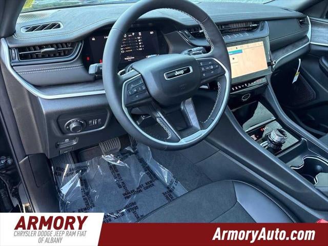 2027 Jeep Grand Cherokee L Laredo Altitude