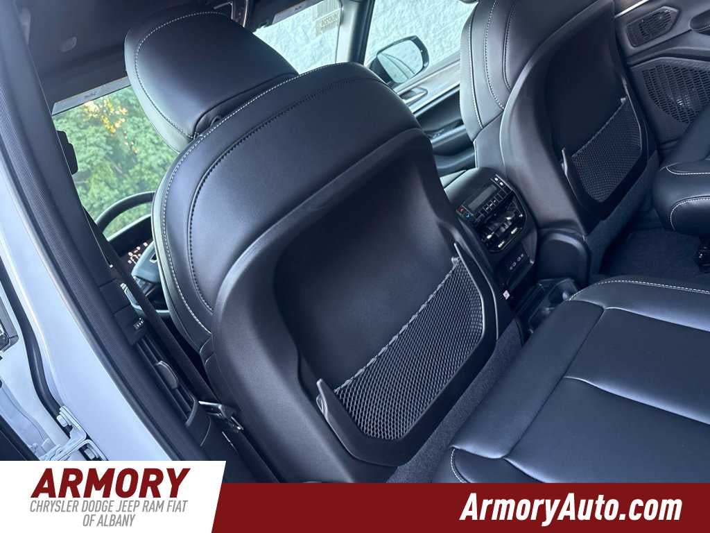 2027 Jeep Grand Cherokee L Limited