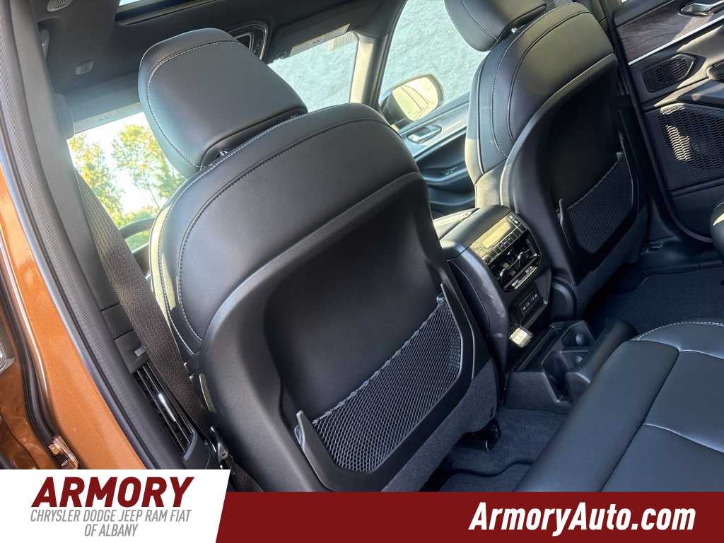 2027 Jeep Grand Cherokee Limited