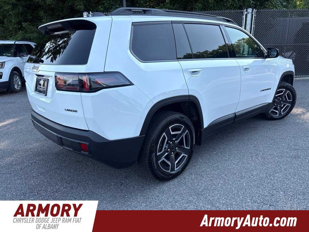 2026 Jeep Cherokee Laredo